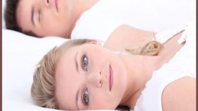 النوم والعيون مفتوحة