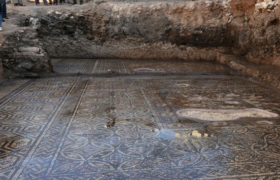 لوحة فسيفسائية